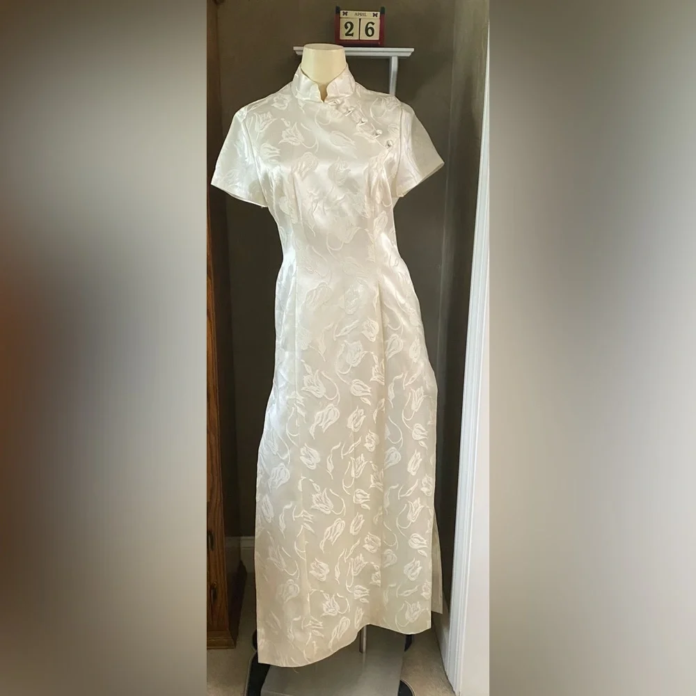 Classic Brocade Chinese Cheongsam/ Qipao Dress with Tulip Prints Ankle Length - Picture 1 of 10